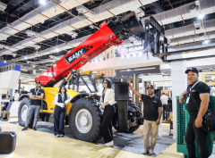 <b>五金：包罗电钻、角磨机、激光程度仪等建建东</b>